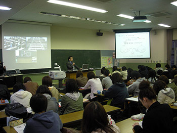 大学での講義